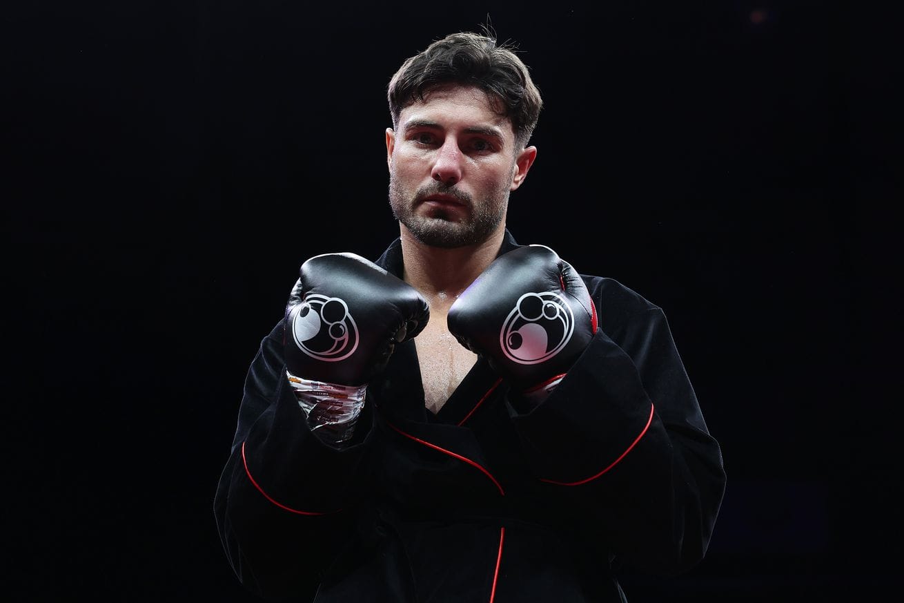 ‘Let’s make that fight’: Kelly says he’s willing to face Murtazaliev, Ennis, and Zayas