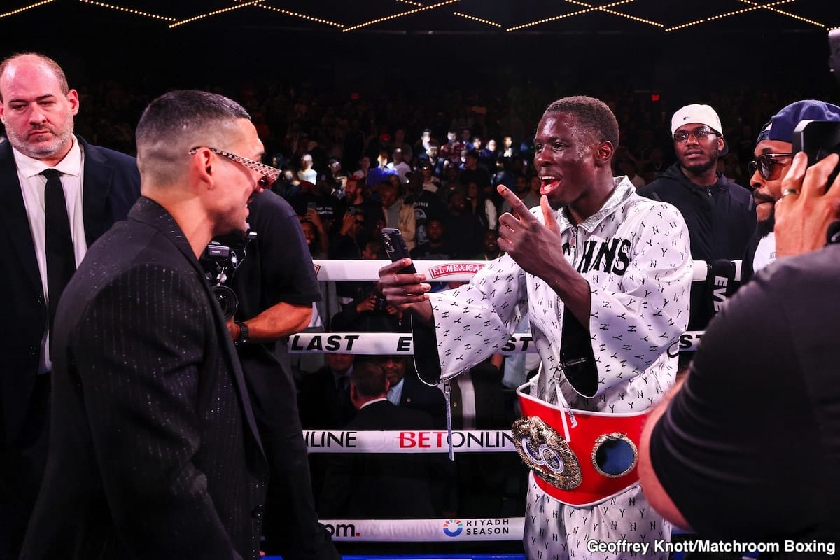 Free Agent Richardson Hitchins Tries to Use Teofimo Lopez for Clout in Awkward Barclays Center Face-Off Gone Nowhere